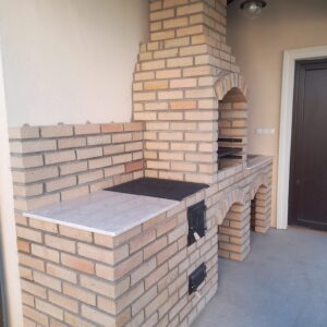 Gratar de gradina construit din caramida refractara Eden